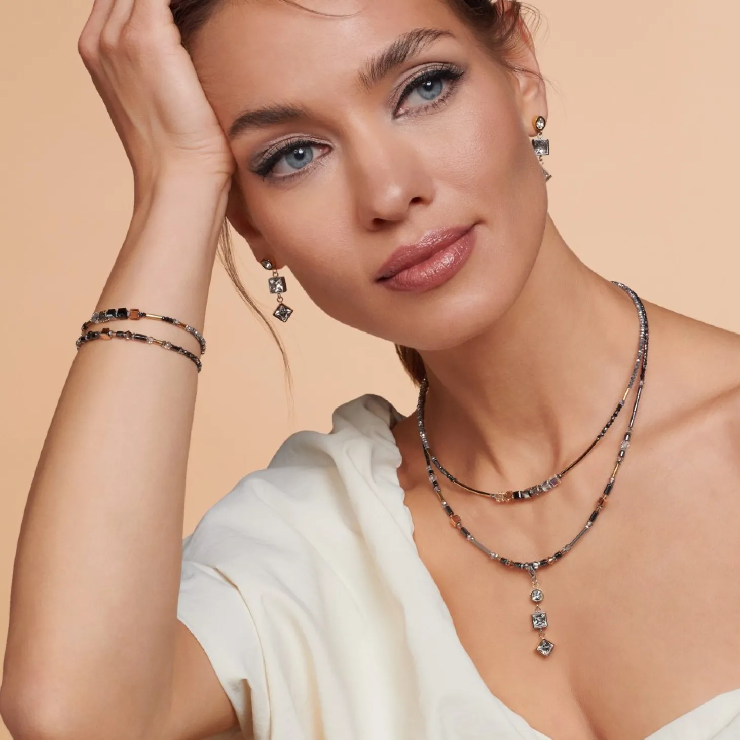 COEUR DE LION Cube Story Minimalistic Sparkling Bracelet Grey Gold