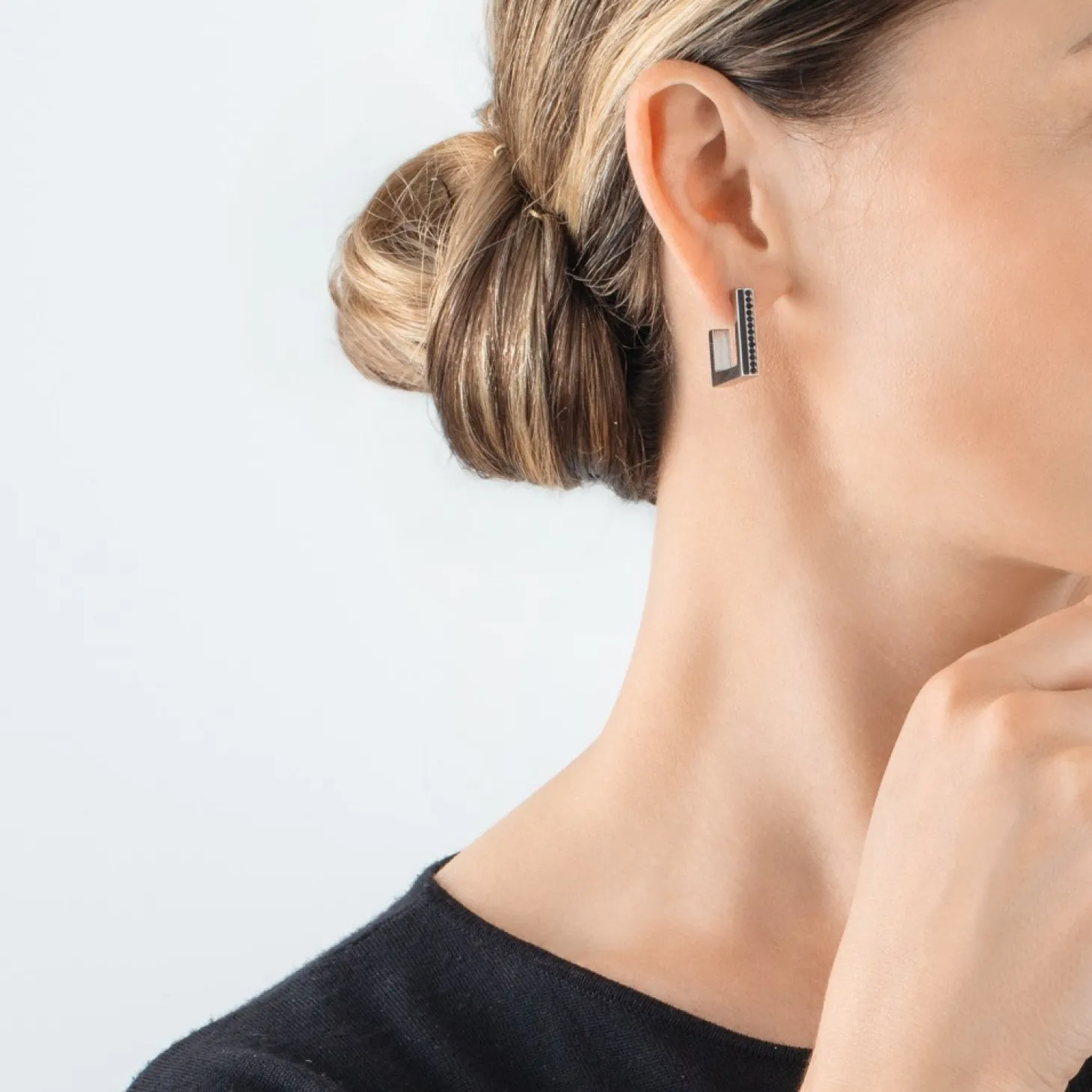 COEUR DE LION Earrings Hoops Square Stripes 20 Silver-Black