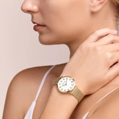 COEUR DE LION Watch Round Brilliant White Milanese Stainless Steel Gold