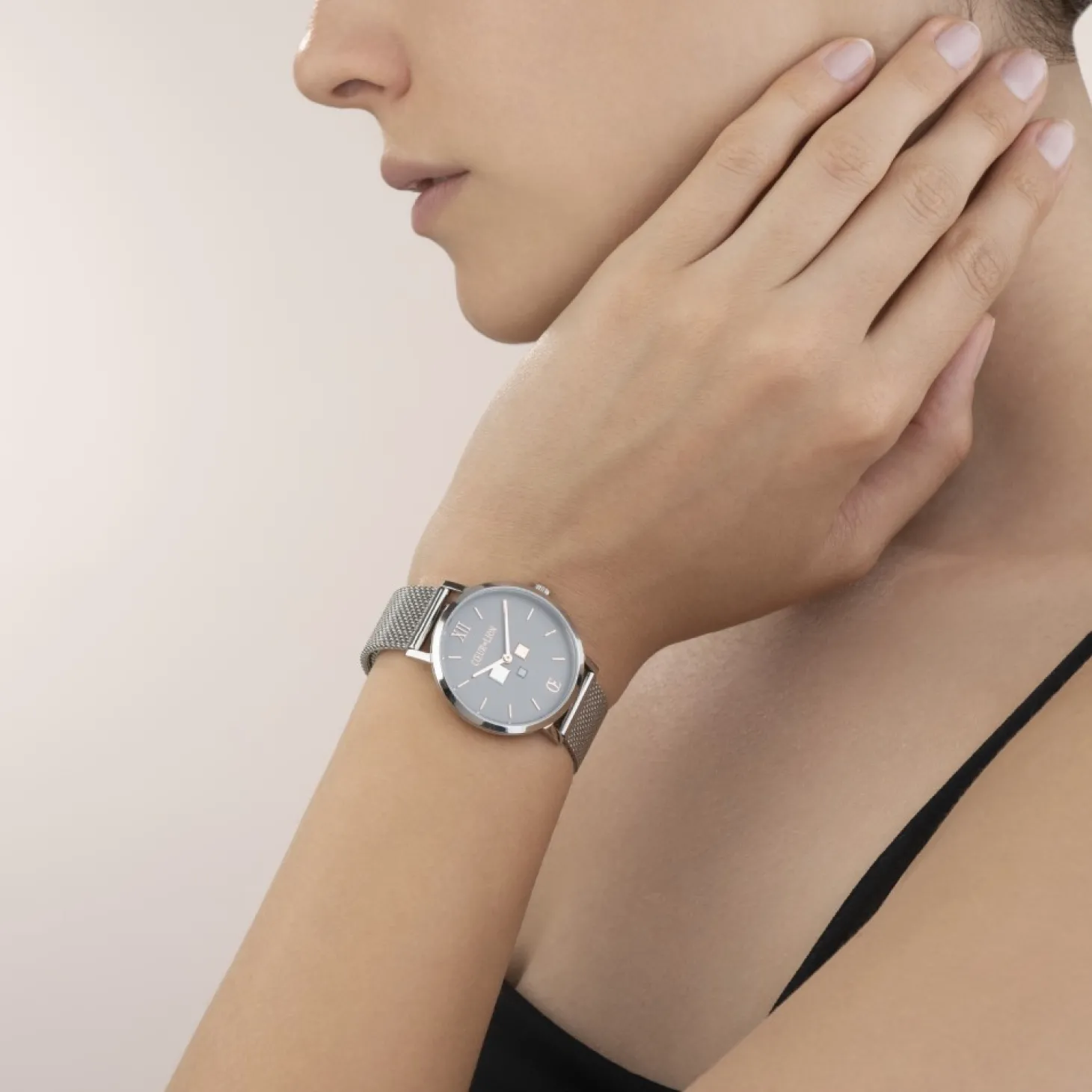COEUR DE LION Watch Round Cool Grey Milanese Stainless Steel