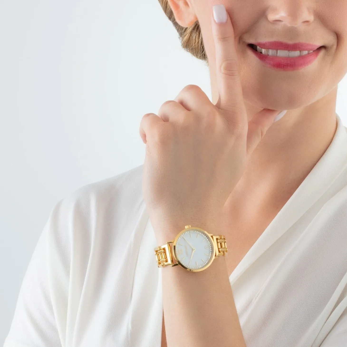 COEUR DE LION Watch Round Sparkling Mother-Of-Pearl Statement